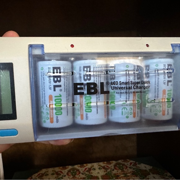 D rechargeable battery set - Picture 3 of 4